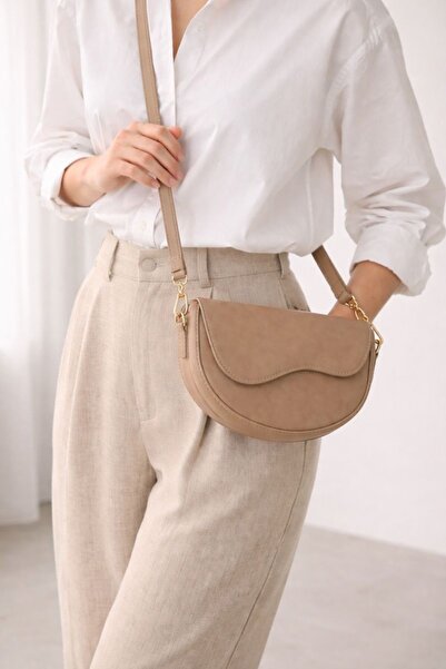 HAKKE Simetri Kapak Detaylı Omuz ÇANTA