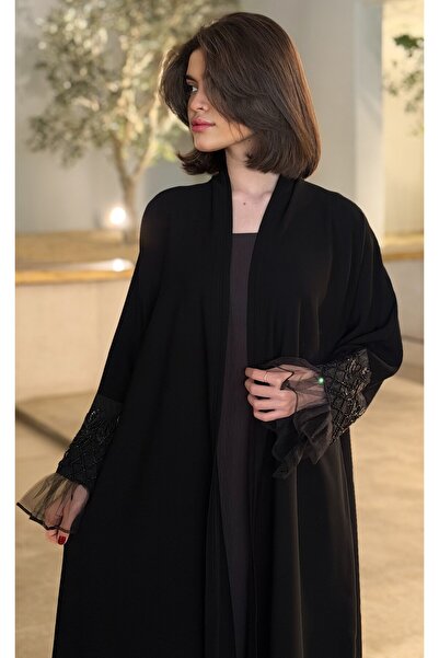 VELORA عباية رهف السوداء نص كلوش بأكمام شيفون مطرزة ولمسة فاخرة