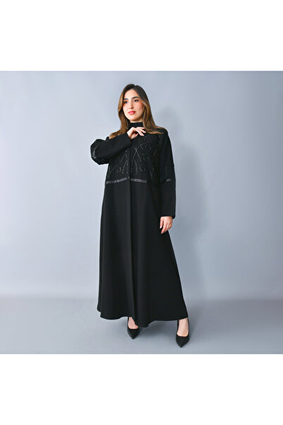 HAWRAA ABAYA عباية راقية بقصة نص كلوش انسيابية مزينة بشك ناعم