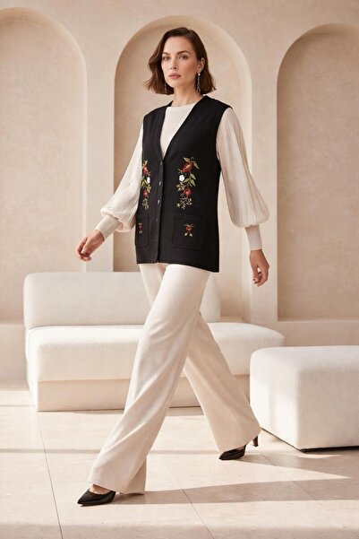 larocci Women's Buttoned Floral Embroidered Sleeveless Vest