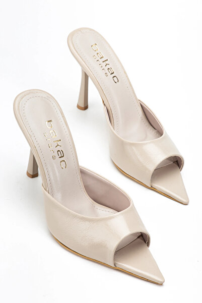 bakacstore Women's beige pointed-toe wrinkled patent leather heeled mules