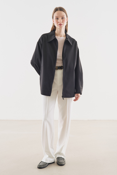 Manuka Jachetă neagră cu detalii la manșete