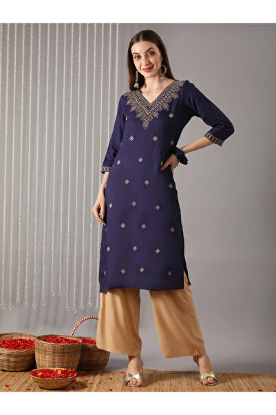 Globus By Styli Women Floral Embroidered Yoke Detail Festive Kurta