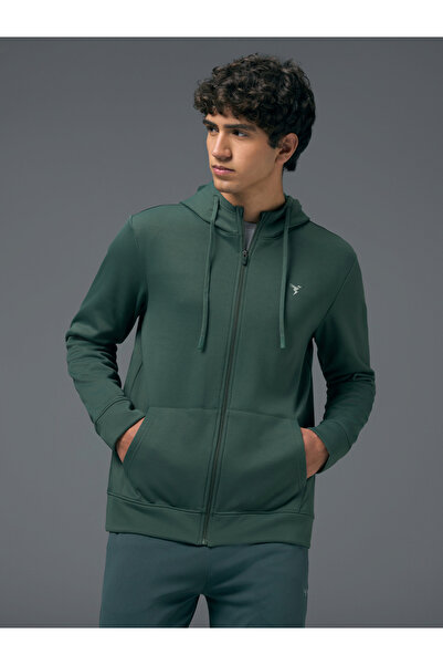 Technosport By Styli جاكيت رياضي رجالي سادة قصة ضيقة بغطاء رأس بتقنية TECHNOWARM