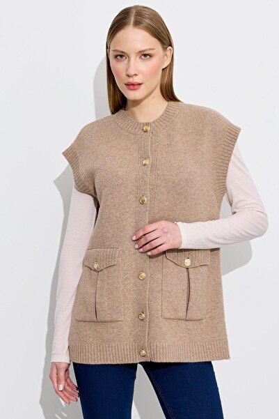 Tığ Triko Düğme Ve Cep Detaylı Yün Süveter CAMEL