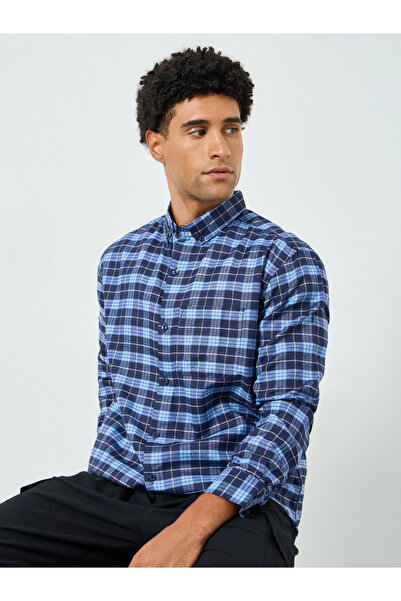 Styli Men Navy Blue Checked Regular Fit Shirt