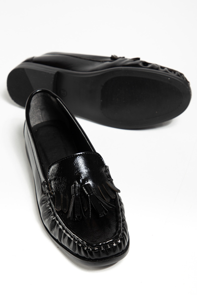 Tonny Black Pantofi de damă negri, cu ciucuri, confortabili, tip mocasini