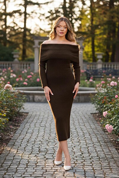 Hipo Trend فستان ميجا مادونا ياكا باللون البني