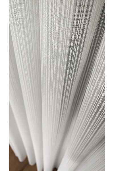 Yuka Κουρτίνα από υφαντό τούλι σε χρώμα εκρού με υφή σαντούκλ, 1/3 συμπαγής π...