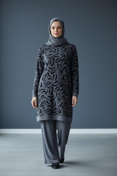 Esilay طقم علوي وسفلي منقوش