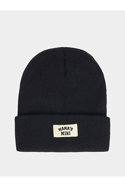 Styli Patch Detail Knitted Hat