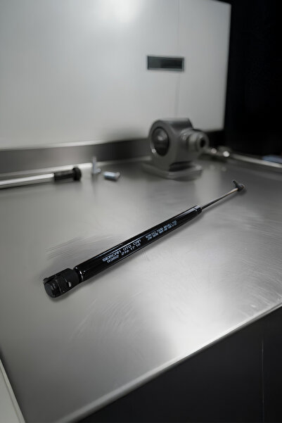 SERCAM 130 NEWTON 52 CM JOHNDEERE 5000 SERİSİ ARKA CAM PİSTONU / JOHNDEERE 50...