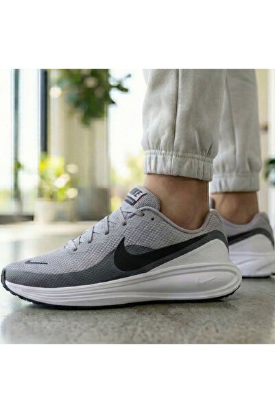 Nike Men's sports shoes revolution 8 daily sports shoes