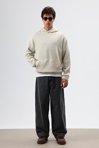 VAMOSCLO Oversize Embroidery Detailed Hoodie Beige