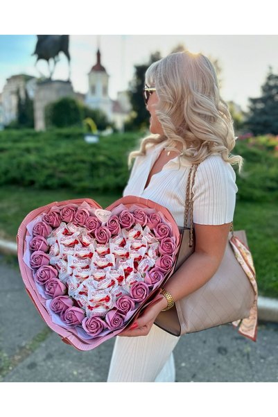 Buchetezie Buchet Cadou Femei Buchet Rose Heart cu Trandafiri de Săpun