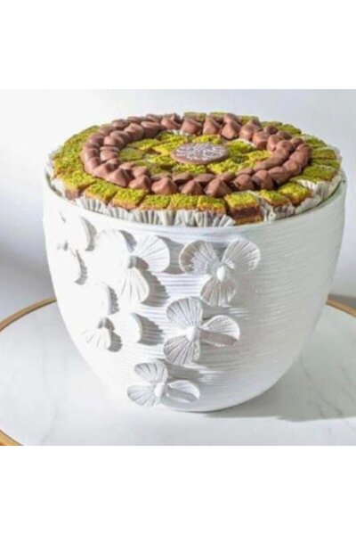 NAJM ALDIRA Modern hospitality serving dish