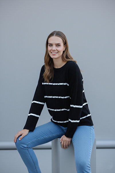 franky B Women's Oversize Knitted Striped Sweater