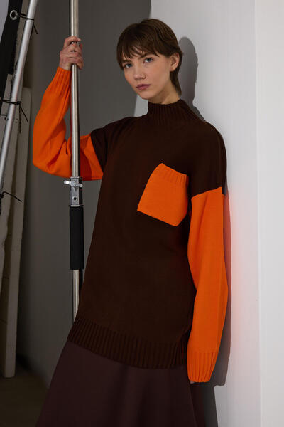 Touché Privé Tricot Tunic with Pocket Detail