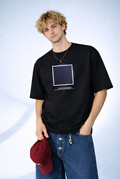 caddekombin Men's Numerical Detailed Minimalist Geometric Crew Neck Black T-S...
