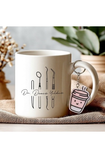artemoris Diş Hekimine Özel İsimli Kupa ve Coffe Anahtarlık Seti – Şık ve Zar...
