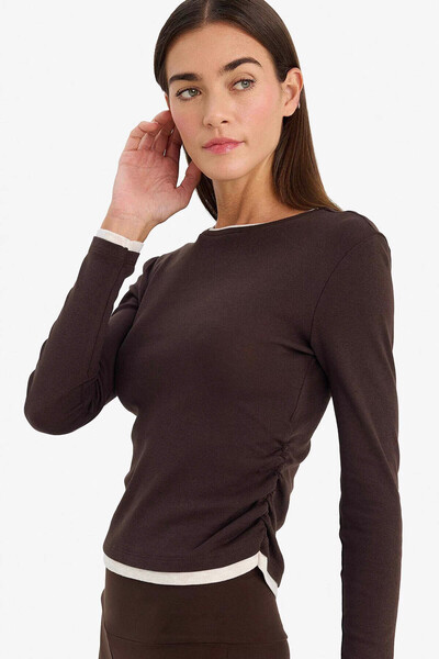 DeFacto Γυναικείο μακρυμάνικο μπλουζάκι σε στενή γραμμή, ριμπ καφέ χρώμα E654...