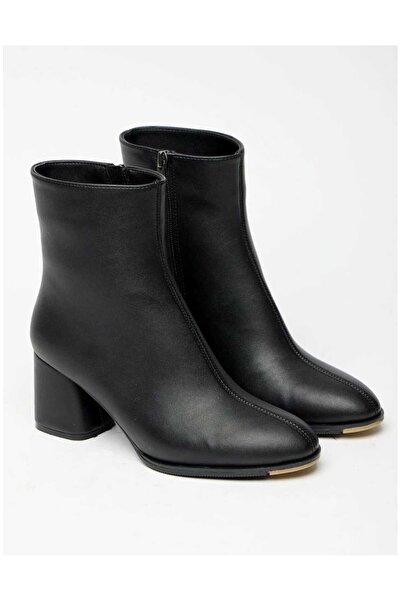 ANAKIZ SHOES أحذية نسائية بكعب أسود