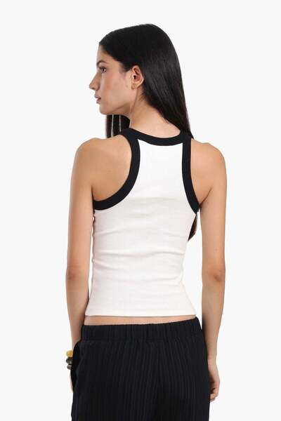 CARINA بلوزة بدون اكمام