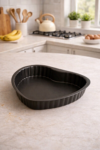 Emal Home Heart-Shaped Pie and Cake Mold