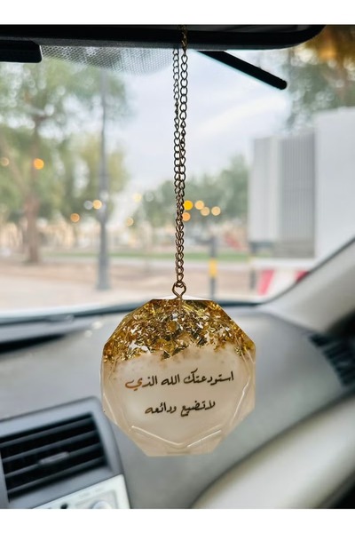 Roza Elegant car pendant made of luxury resin, embroidered with gold leaf (on...