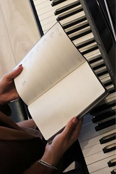 Nacario Nrcrioshop 2025 Weekly Agenda A5 (14X21Cm) Stretchy Covers Ivory 80Gr...