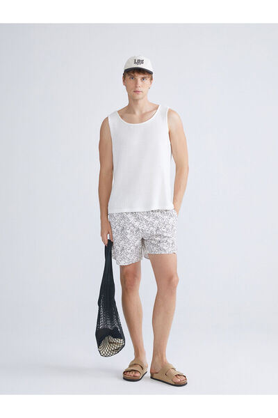 LC Waikiki شورت سباحة رجالي قصير منقوش من فيجن للموسم الجديد