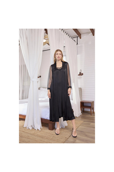 Narnuga Lacy Tulle and Low-Cut Satin Dressing Gown Set