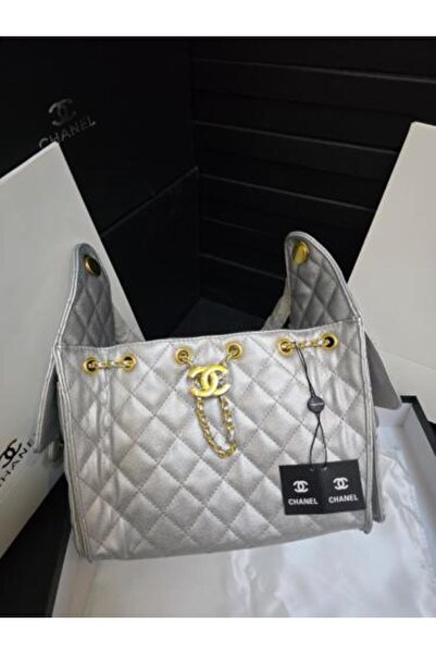 Generic High-quality shoulder bag with accessories