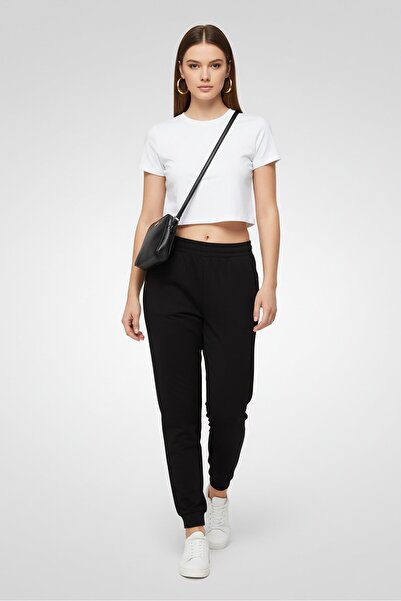 Levi's Women Regular Fit Jogger Pants, Black