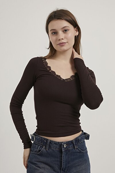 Arma Life ARMALIFE 10520 BLUZĂ DE DAMĂ CU DETALIU DIN DANTELĂ LA GULER