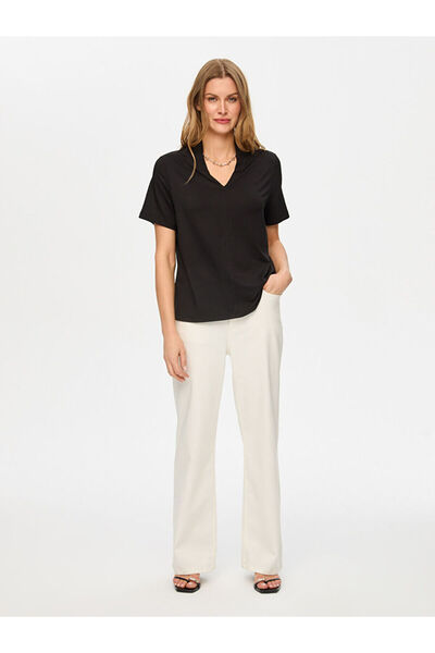 Faik Sönmez V Yaka Önü Parçalı Kısa Kol T-Shırt S26TSH056