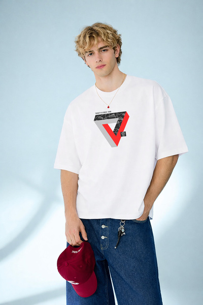 caddekombin Men's Trinity & Force Printed Geometric Triangle Design White T-S...