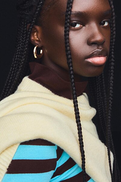 Bershka 3'lü reçine efektli küpe seti