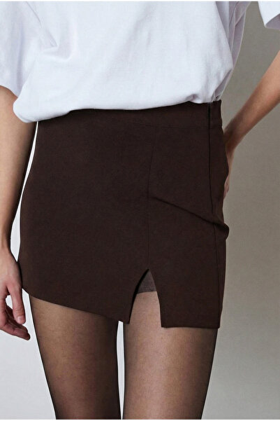 NEW JOURNAL Fusta mini de damă, maro amar, cu detaliu cu șliț lateral NJ64