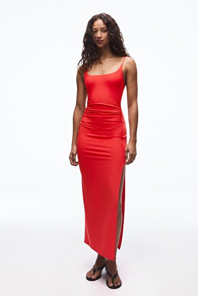 Bershka Büzgülü askılı midi elbise