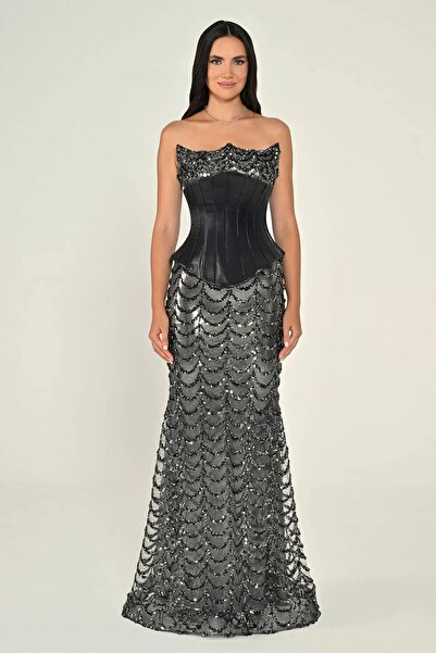 ALFABETA فستان سهرة لامع بتفاصيل مشدودة - مجموعة تصميمات خاصة