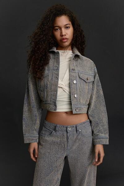 Bershka Dokulu crop denim ceket