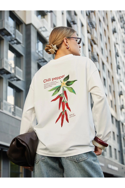 ELNOYA White Chili Pepper Illustrated Premium Crew Neck Top