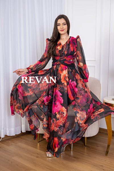 revan Floral dress with a modern, feminine design