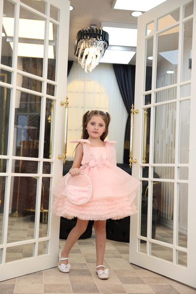 MİSS RAİN فستان سهرة للفتيات بتفاصيل تطريز على الأكمام وتنورة مزدوجة الطبقات ...