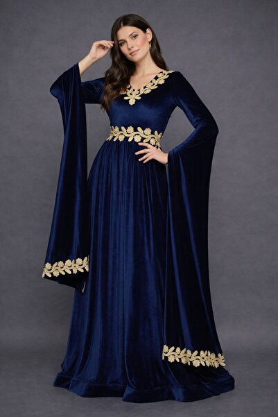 Kureyzibies Kadın Tesettüre Uygun Kadife Nakışlı Abiye