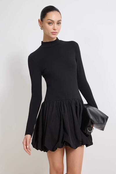 Trendyol Collection Schwarzes Mini-Webkleid mit Ballonrock-Detail TWOSS26EL00074