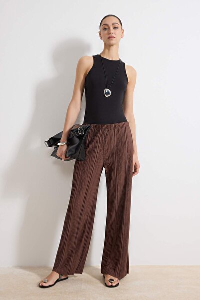 Trendyol Collection Brown Regular Waist Pleated Pipe Leg Stretch Knitted Trou...