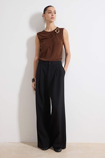 Trendyol Collection Коричнева блузка з деталями з аксесуарами TWOSS26BZ00209