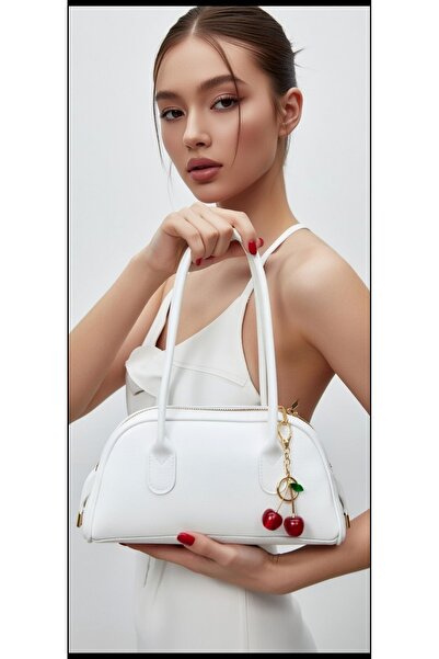 ÇANTA Elodie: Beyaz Rengi Ile Zarafetin Ve Şıklığın Buluştuğu Nokta - Kiraz C...